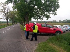 Komisja badała miejsce wypadku w Kniewie.