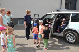 Policjanci spotkali się z przedszkolakami.