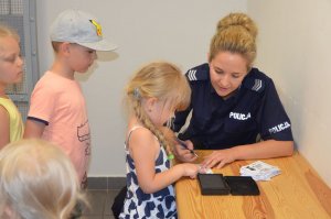 Policjanci spotkali się z przedszkolakami.