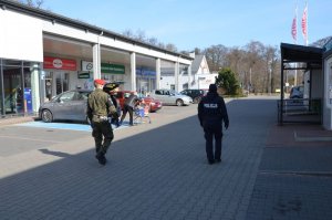 Wspólny patrol  policji z żandarmerią