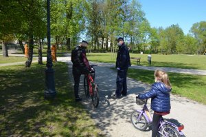 Policjanci kontrolowali różne miejsca w powiecie