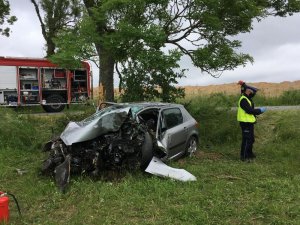 Policjanci pracowali na miejscu wypadku