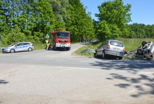 Policjanci pracowali na miejscu wypadku