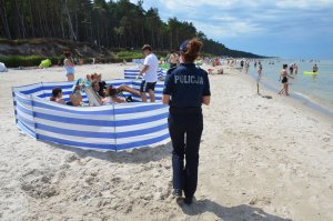 Policjanci prowadzą wakacyjne działania