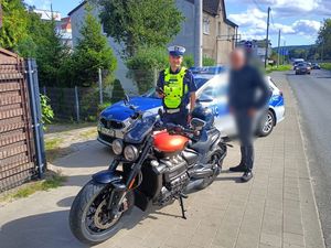 kontrola drogowa motocyklisty.