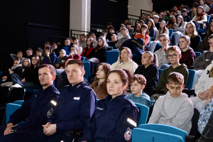 Policjanci uczestniczą w obchodach