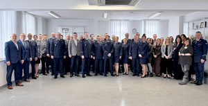 Uroczysta zbiórka - zdjęcie grupowe