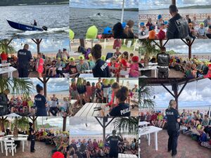 Kolaż ze zdjęciami z różnych sytuacji.