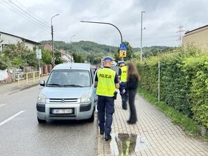 Policjanci przy szkołach pilnują bezpieczeństwa