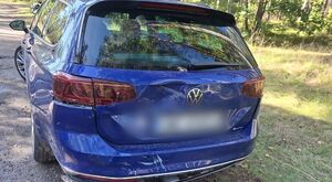 Samochód osobowy volkswagen i jego tył.